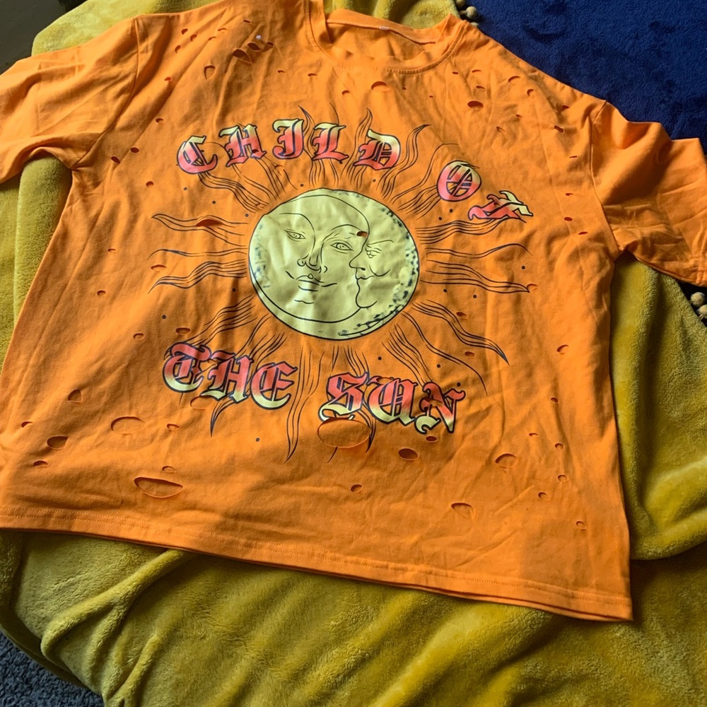 Graphic tee